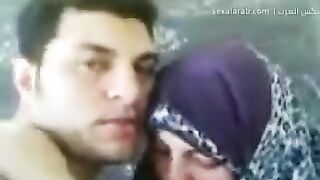 قصة الحب في الجامعة: تجربة فريدة بين الطلاب - سكس